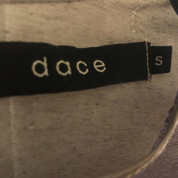 Ultra Rare Dace Cotton Blend Blouse with French Lace Detailing - Picture 6 of 7